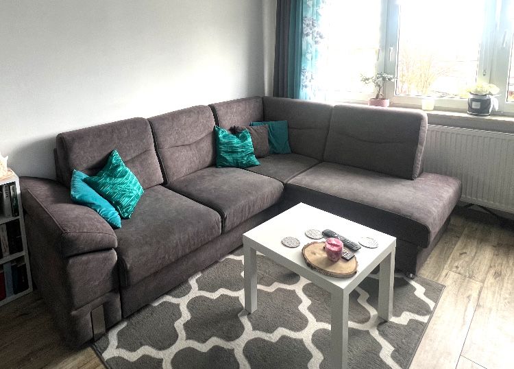 Sprzedam wygodny szary narożnik z funkcja spania