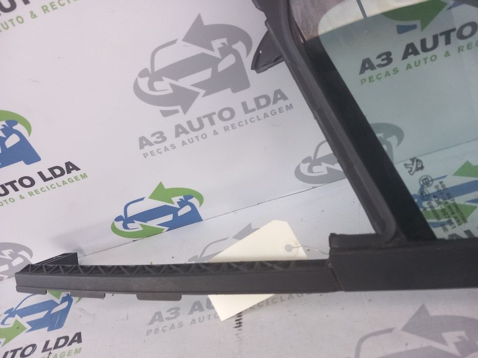 Vidro fixo porta frente esquerda Peugeot 208