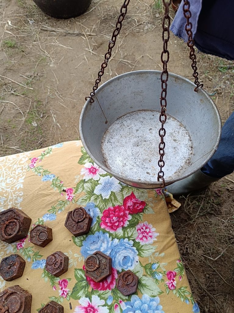 Balança antiga c/ pesos