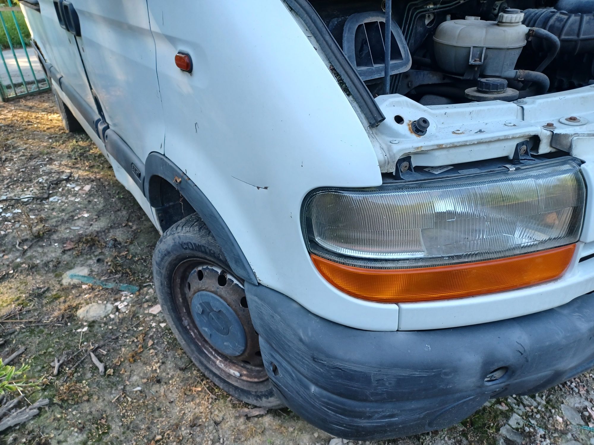 Renault master 2.8 dti  2.5 dci maska zderzaki silnik
