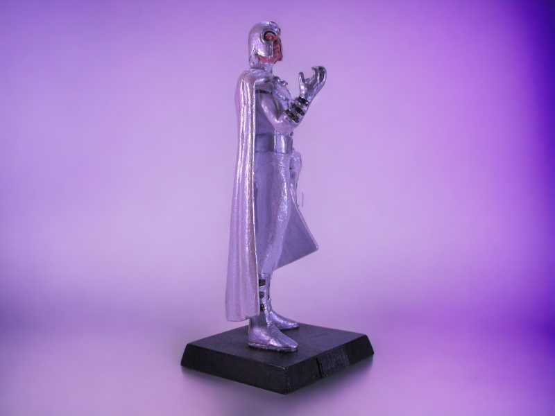 Figura inspirada em Magneto da Marvel