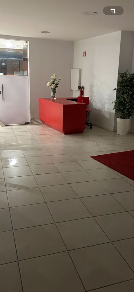 Balcão recepção vermelho