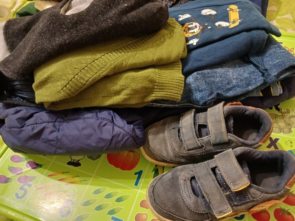 Одяг і взуття на 4-5 років