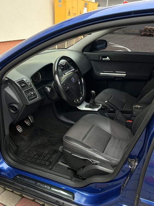 Volvo v50 (вольво в50) 2.0 2007