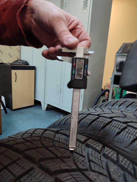 GoodYear UltraGrip 225/65/17 - 7.7мм Шини Зимові (комплект 4шт)