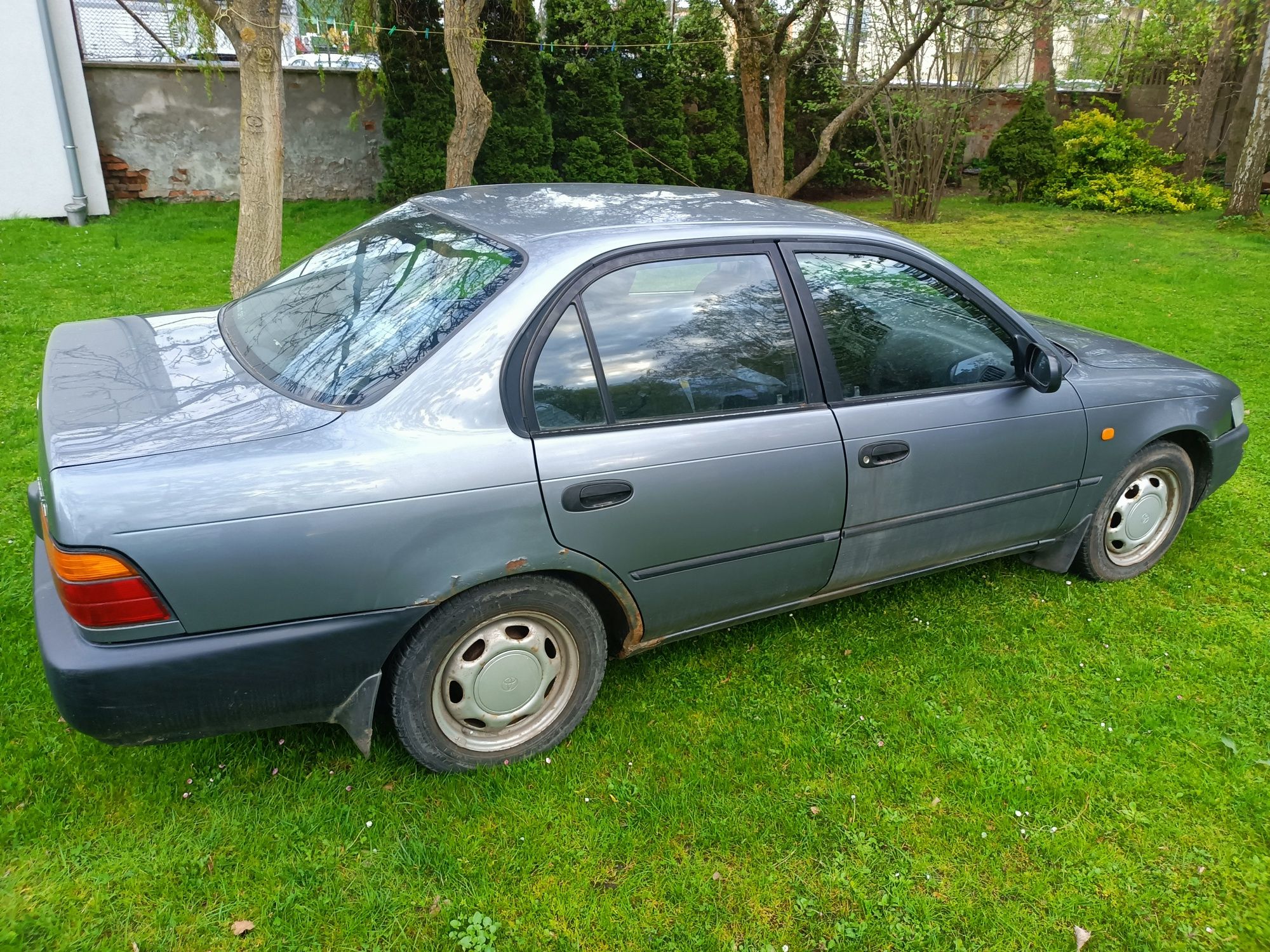 Sprzedam TOYOTA Corolla E10