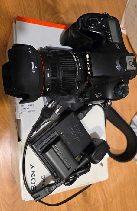 Lustrzanka Sony Alpha a68 SLT-A68 + obiektyw Sigma 18-200