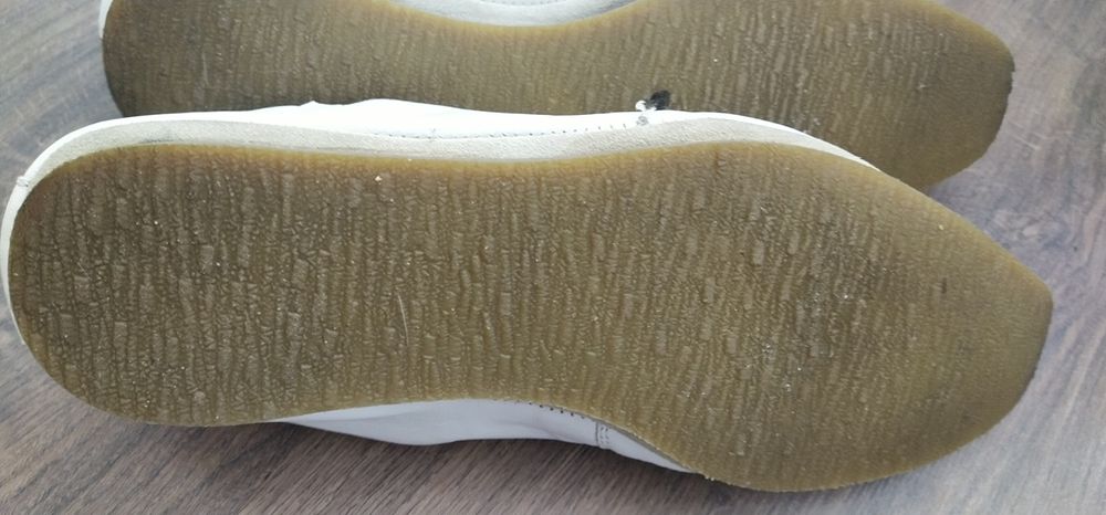 Чоловічі мокасини.