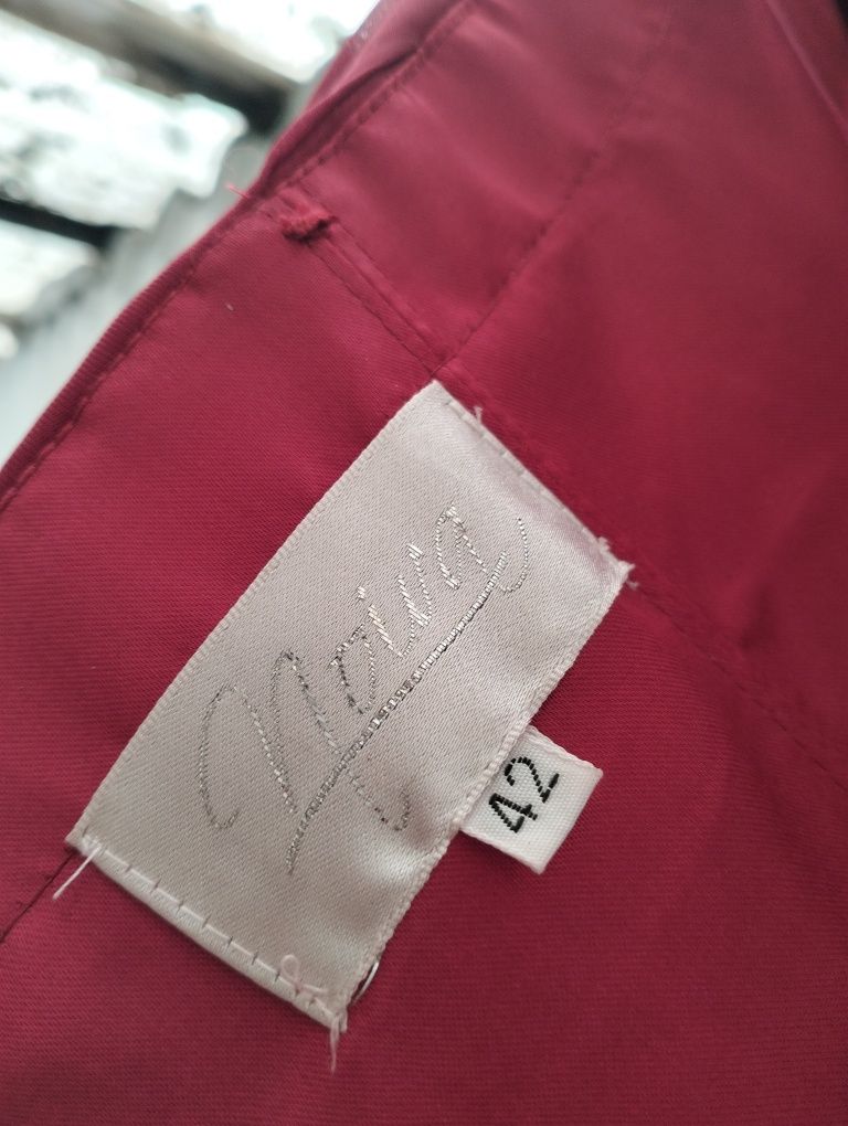 Vendo vestido, Casa das Noivas