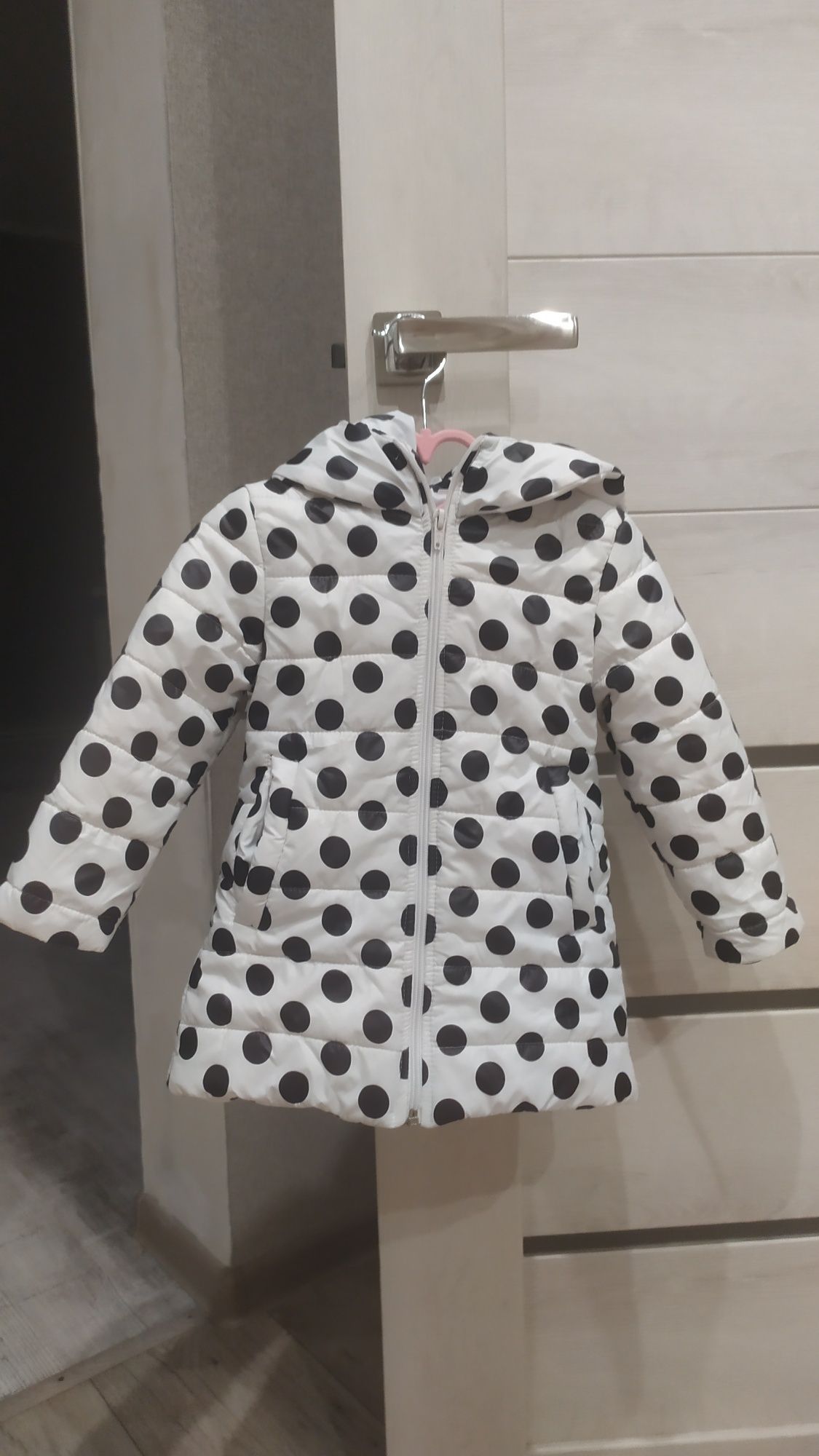 Курточка на дівчинку 3-4 роки