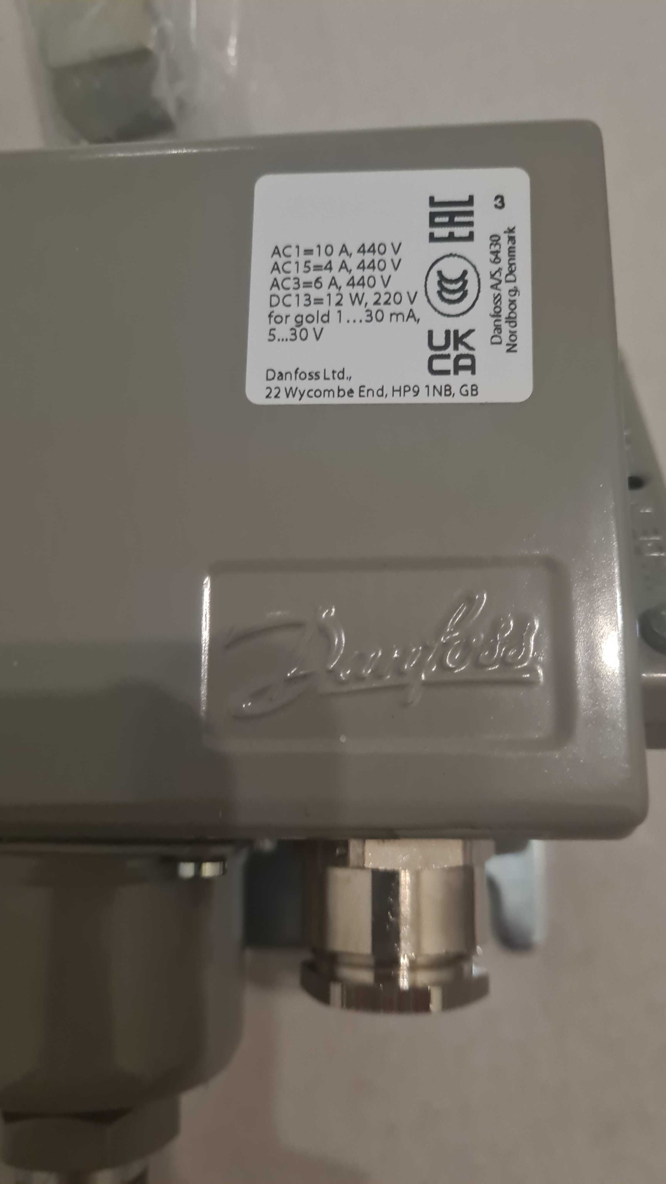 Wyłącznik ciśnieniowy Danfoss KPS 33 3/8"