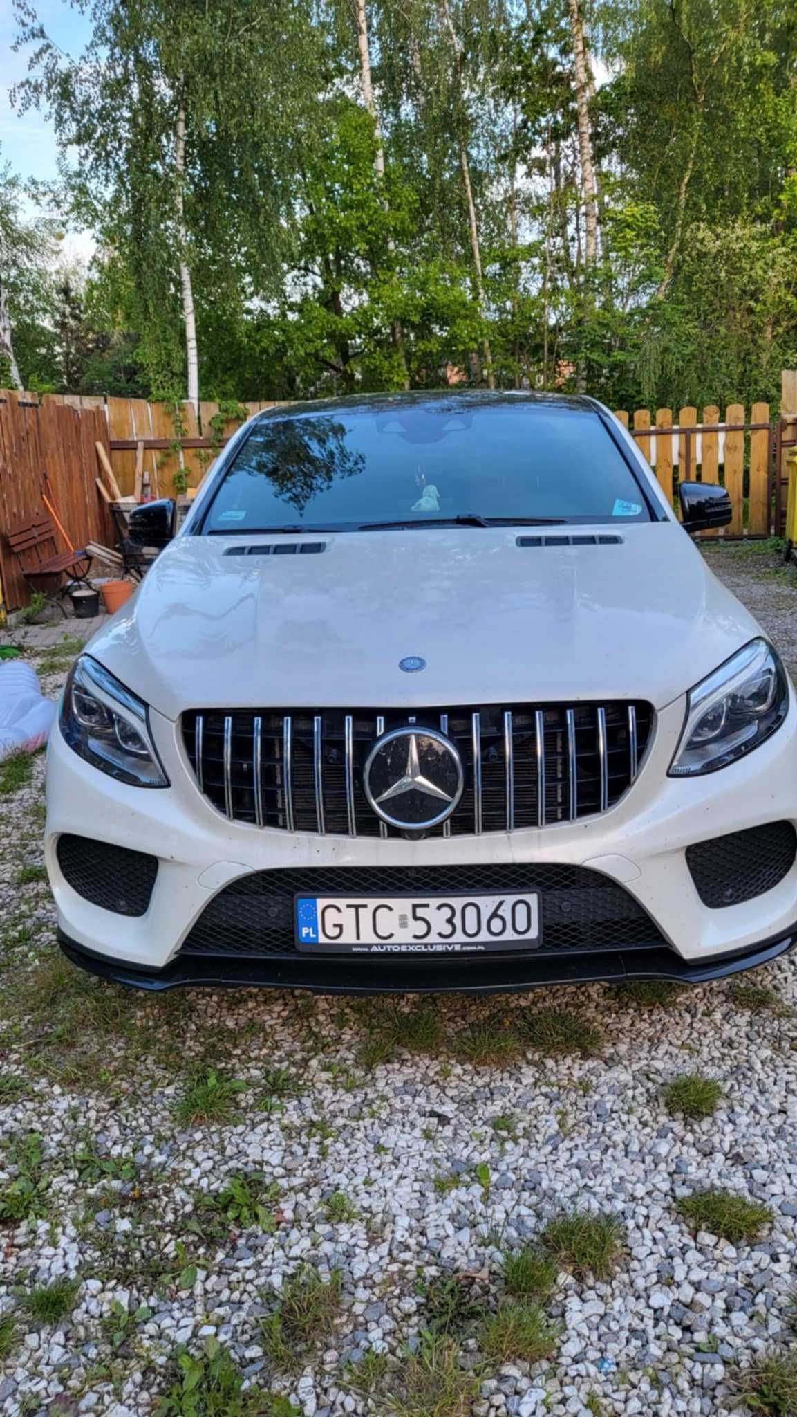 Wynajem wypozyczalnia aut Mercedes V klasa biznes klasa
