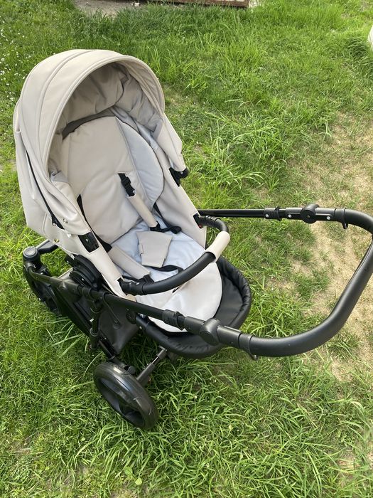 Коляска (3 в 1) колиска, прогулянковий блок і автокрісло