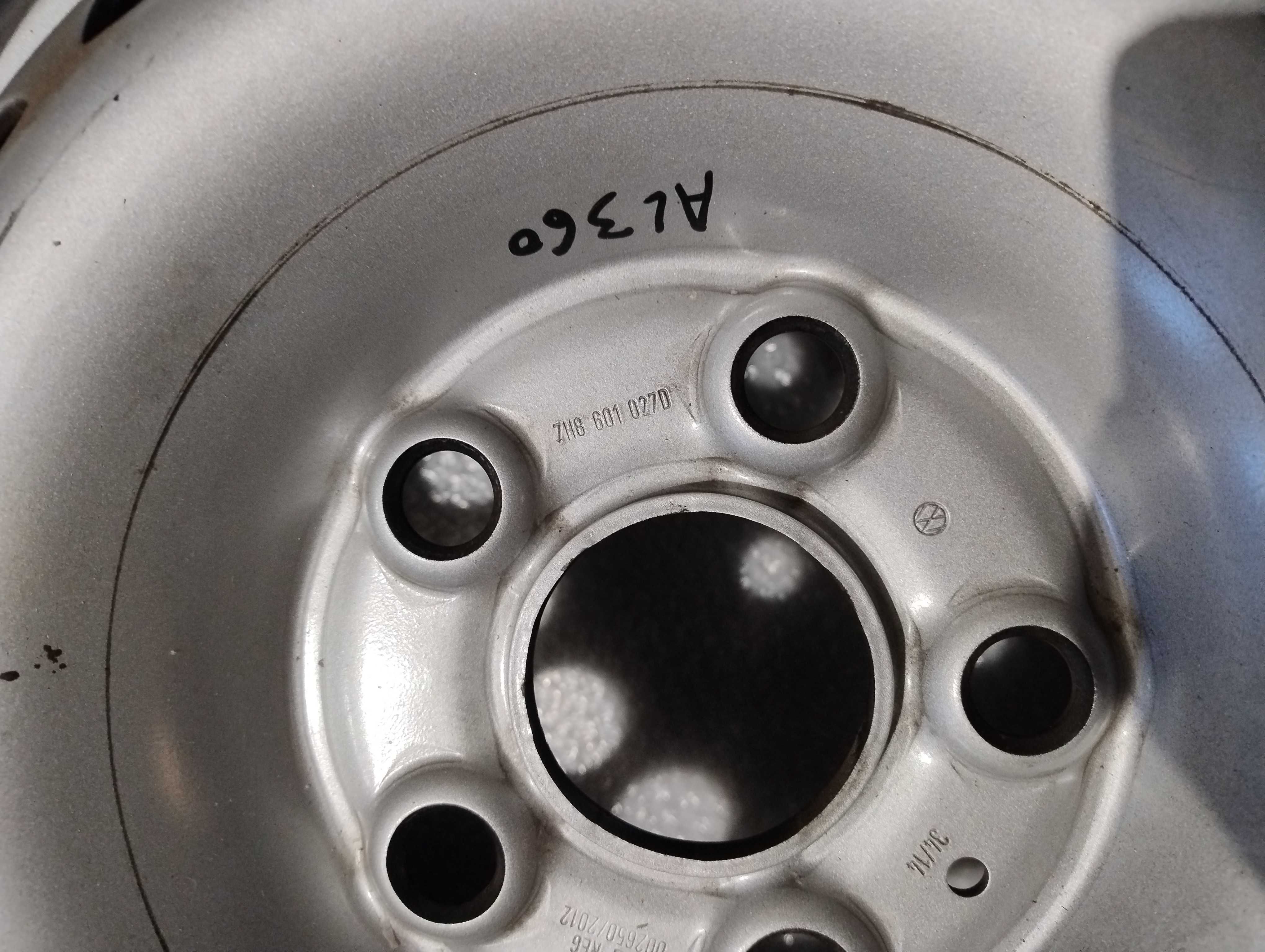 VW 7H8 T5 T6 ORG. Felga stalowa 6,5J / 16" / 5x120 ET52