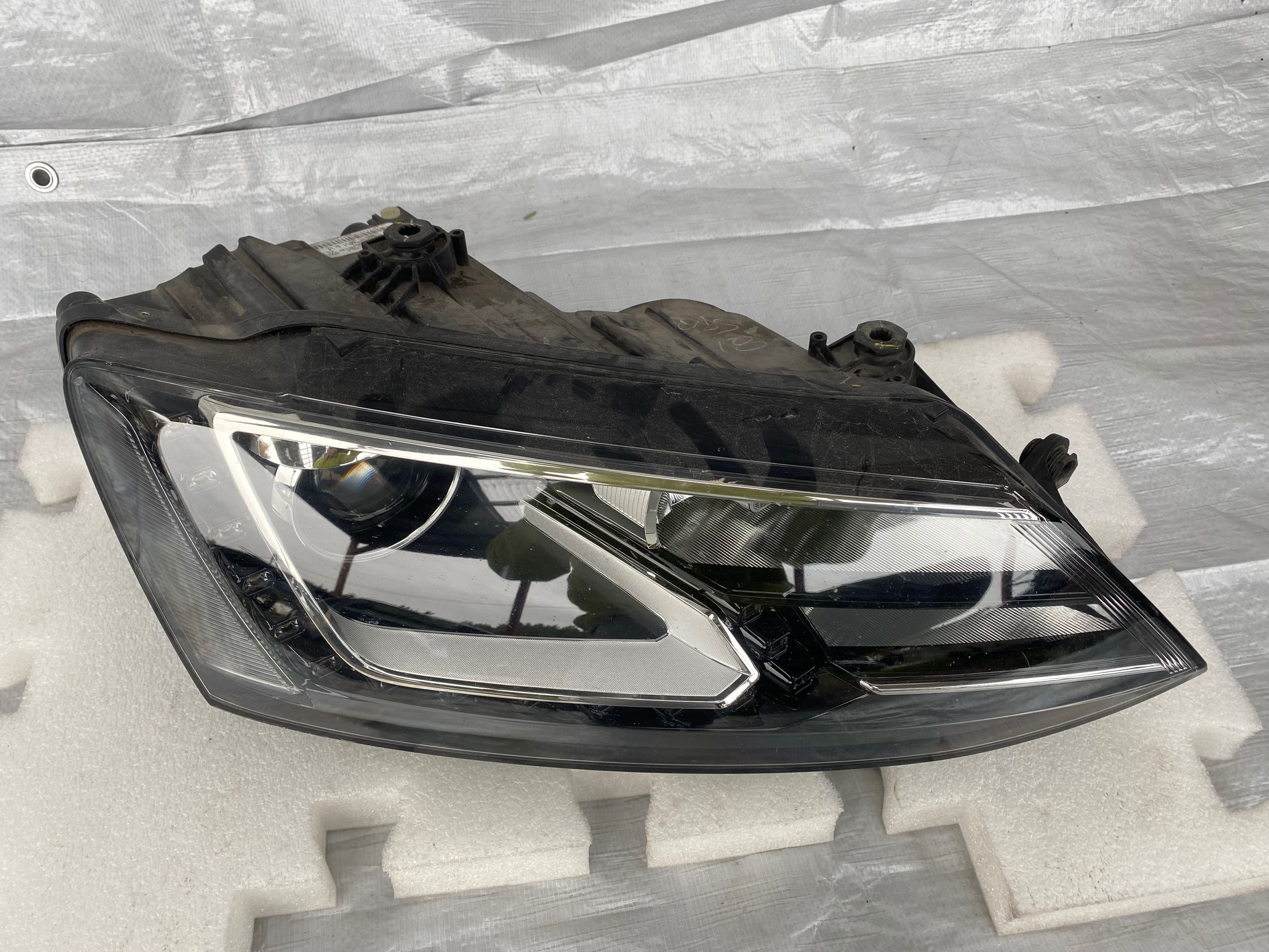 VW JETTA XENON BI-XENON lampa prawa przednia ładna, kompletna