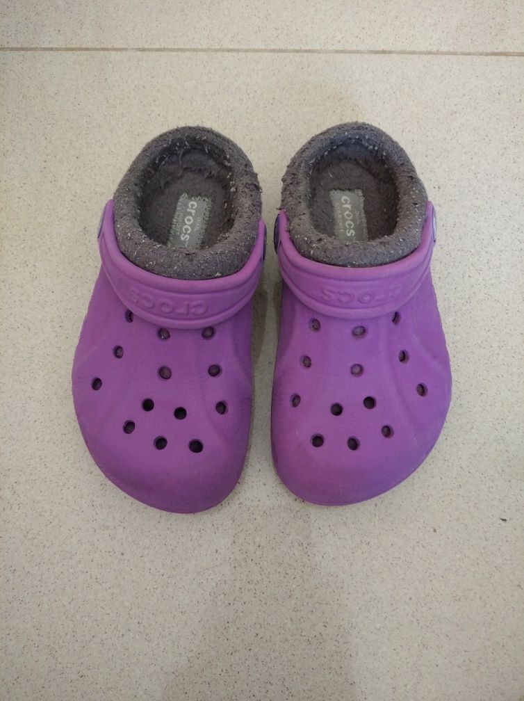 Crocs originais Roxas 27/28 forradas