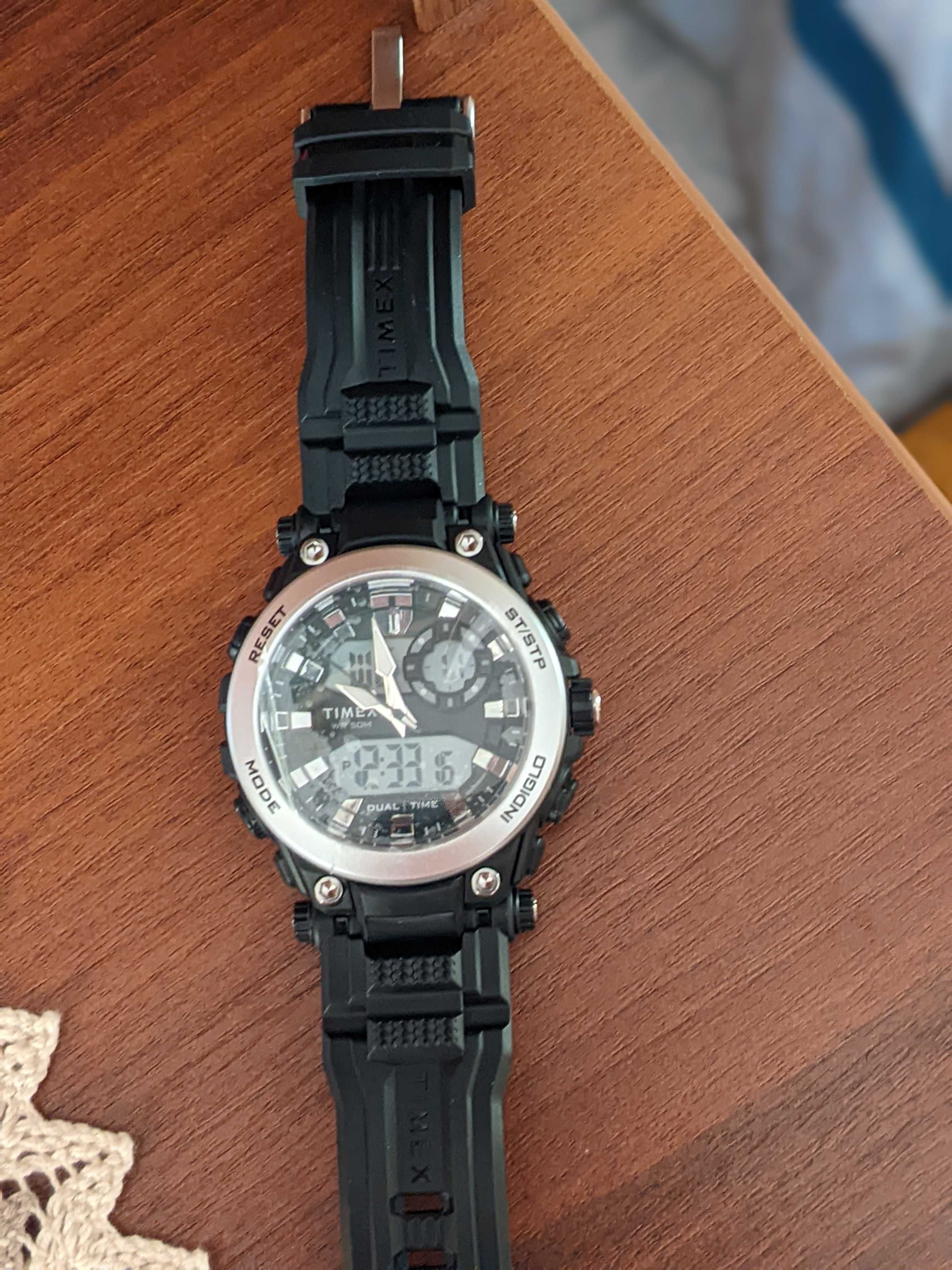 годинник Timex  TW5M30700