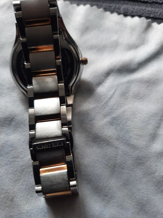 Szwajcarski zegarek Albert Riele