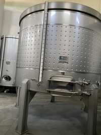 Lagar de fermentação 10500 l. Vieirinox