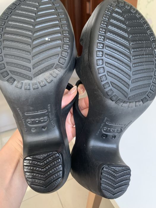 Crocs босоніжки на підборах ( оригінал) р. 39