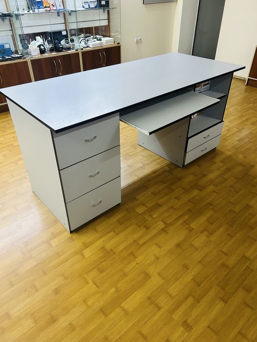 Комп’ютерний стіл, стол, дерев’яний, офісний 2 шт, шкаф