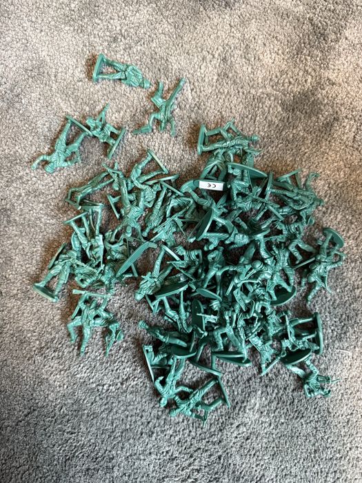 Zestaw żołniezyki zestaw 60-70 szt