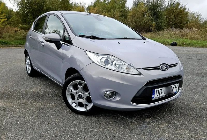 Ford Fiesta Titanium 1,4 Benzyna 96 KM - 5 drzwi -Klimatronik , Grzane fotele !!