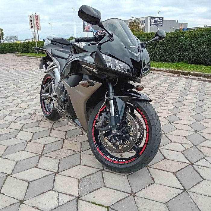 Продам Honda cbr600rr
