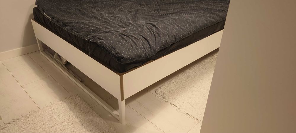 Łóżko białe 140x200