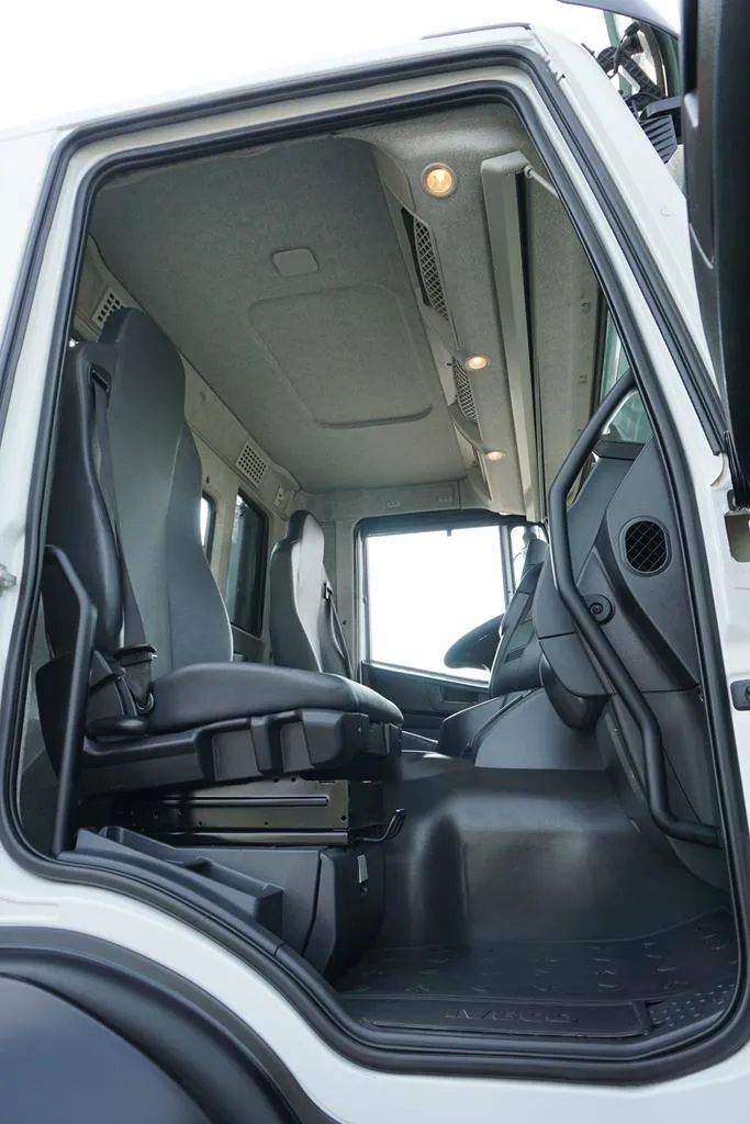 Iveco / TRAKKER / 480 / E 6 / WYWROTKA / 8 X 4 / HYDROBURTA / RETARDER