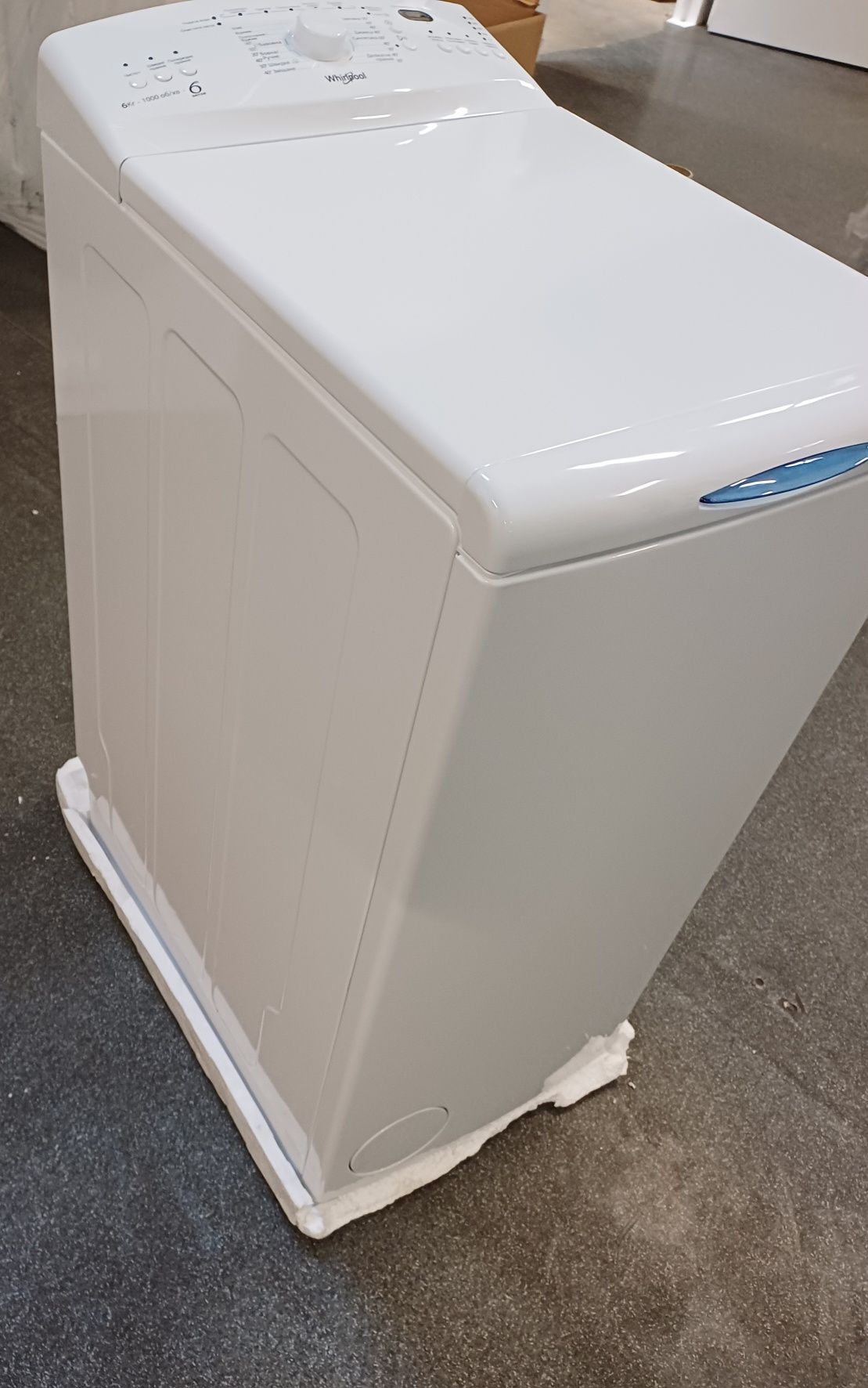 Продам новую стиральную машину Whirlpool AWE 66710