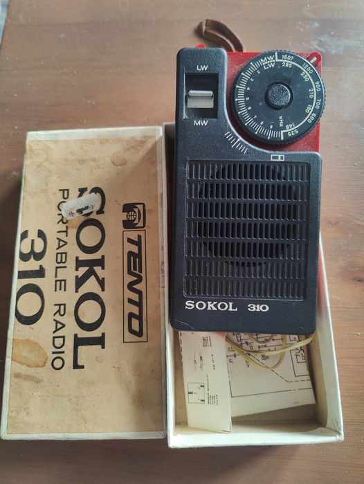 Radio tranzystorowe SOKOL 310 – z pudełk, instrukcją i schematem i slu