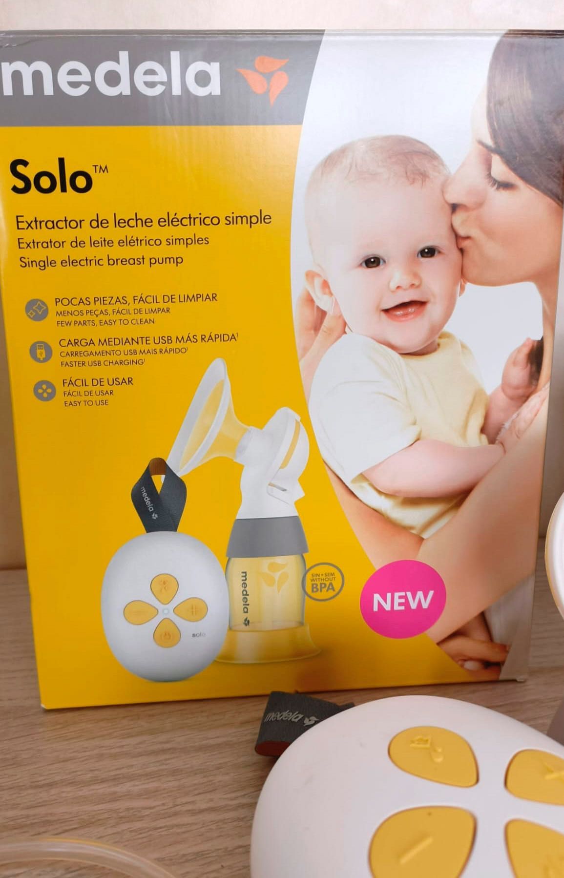 Bomba Medela Solo + Frascos e Tetinas Medela Calma