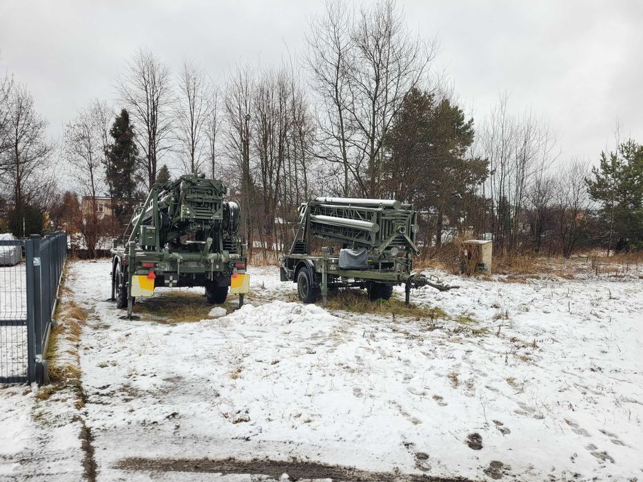 Militaria - wojskowy maszt kratownicowy - nadajnik, BTS, Internet, GSM