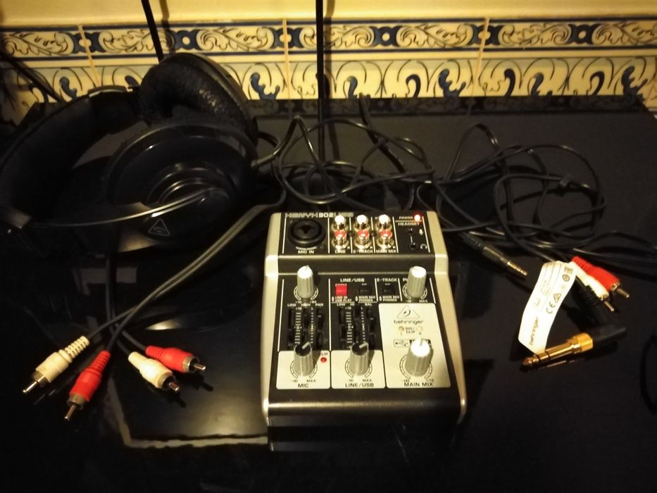 Mesa de mistura behringer Mod Xenix 302 USB