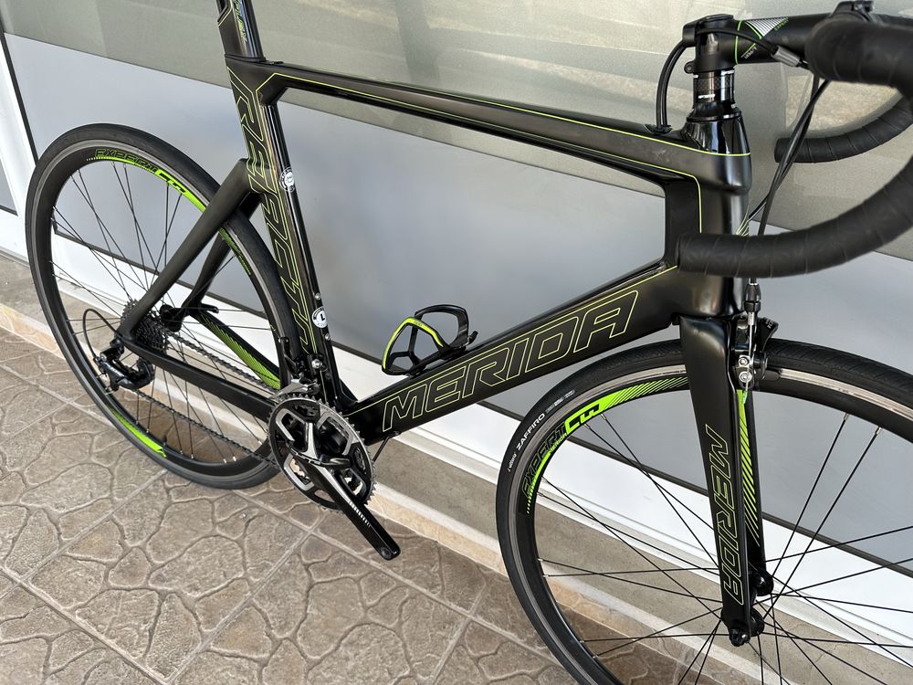 Bicicleta de estrada Merida Reacto em carbono