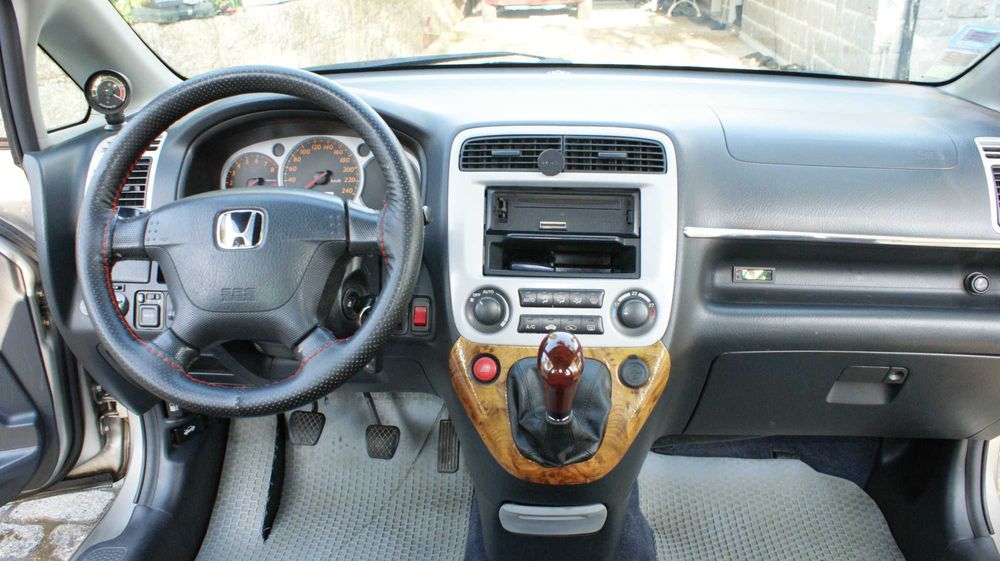 Honda Stream 1.7 ,7 lugares, GPL