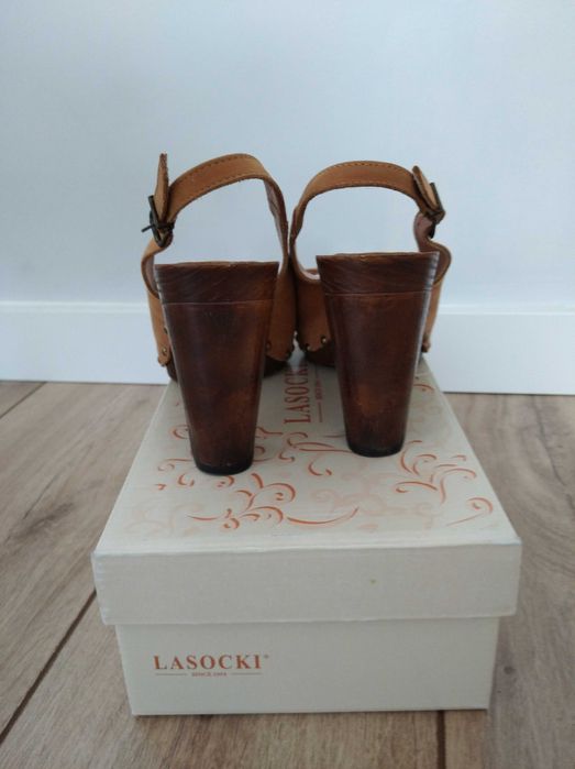 Buty damskie drewniane