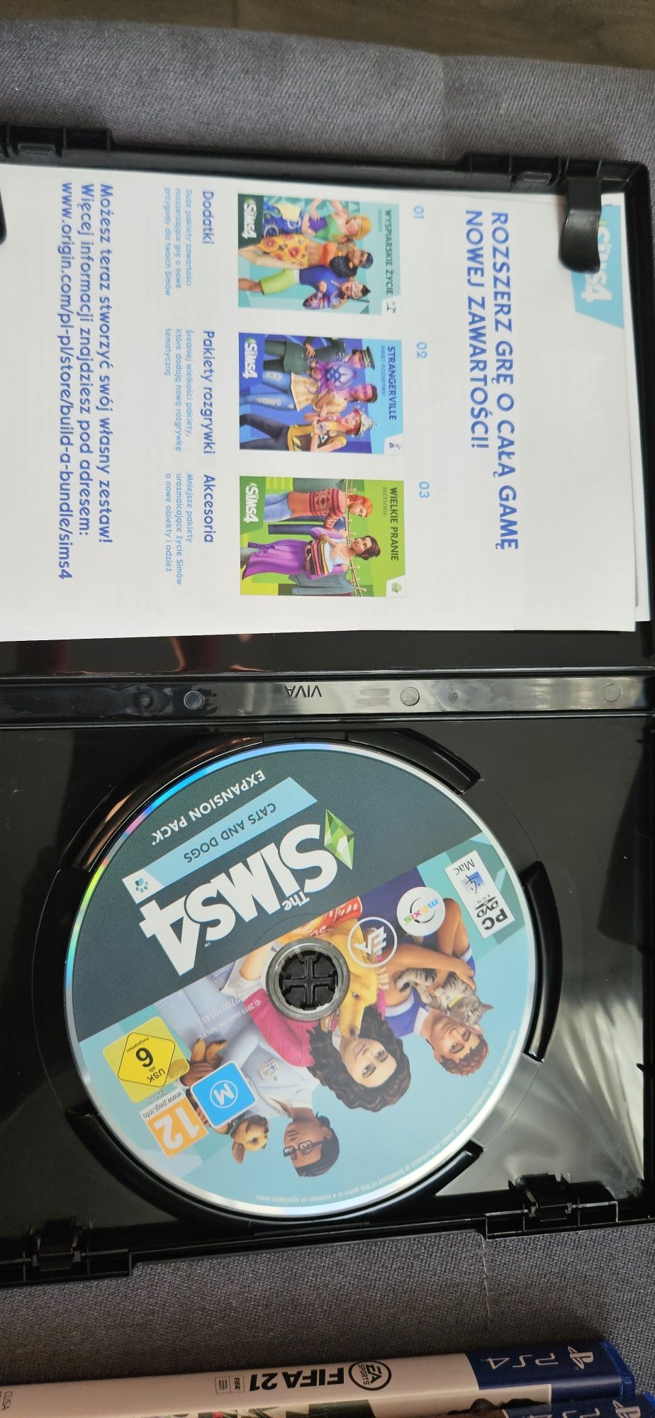 Gra komputerowa Sims 4 + Dodatek Psy i koty