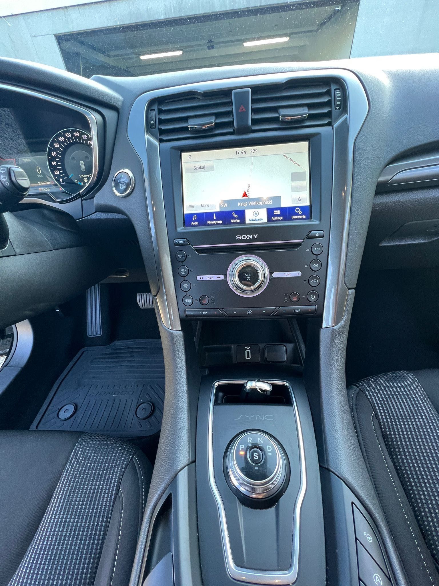 Ford Mondeo 2.0 EcoBlue 190KM, A8, FWD Titanium 5D