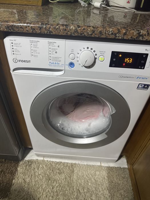 Maquina de lavar roupa 9 kg