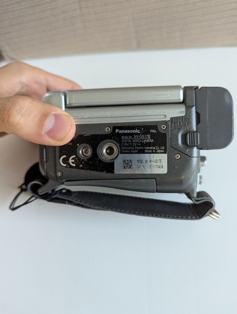 Panasonic NV-GS17 e
