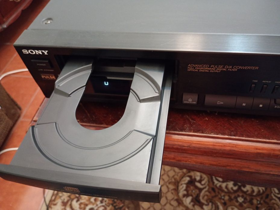 Leitor de CD Sony CDP-761