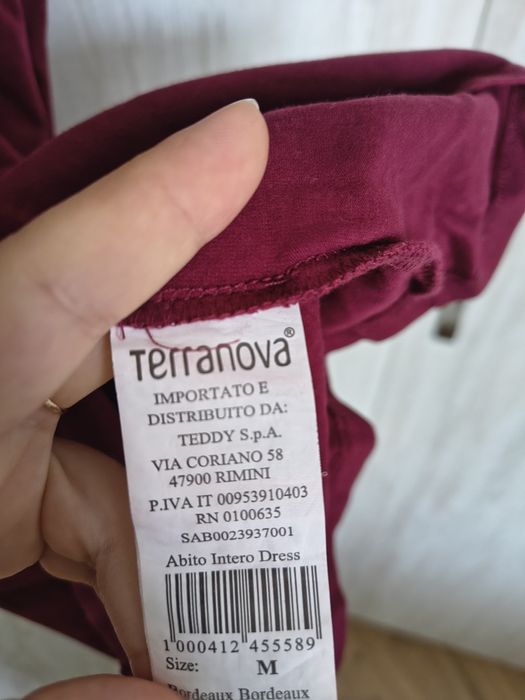 Wieczorowa sukienka od Terranova