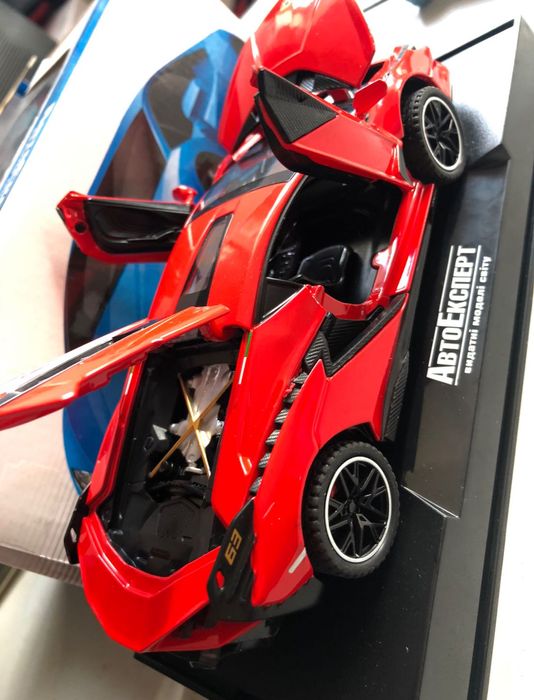 Lamborghini Sian модель 15 см,металл,свет,звук,все открывается