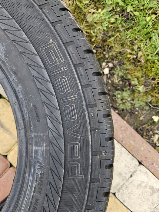 Продам зимові шини 215/75/R16c
