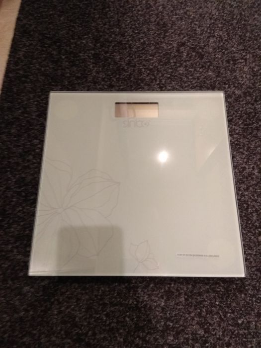Ваги електронні нові , в ідеальному стані