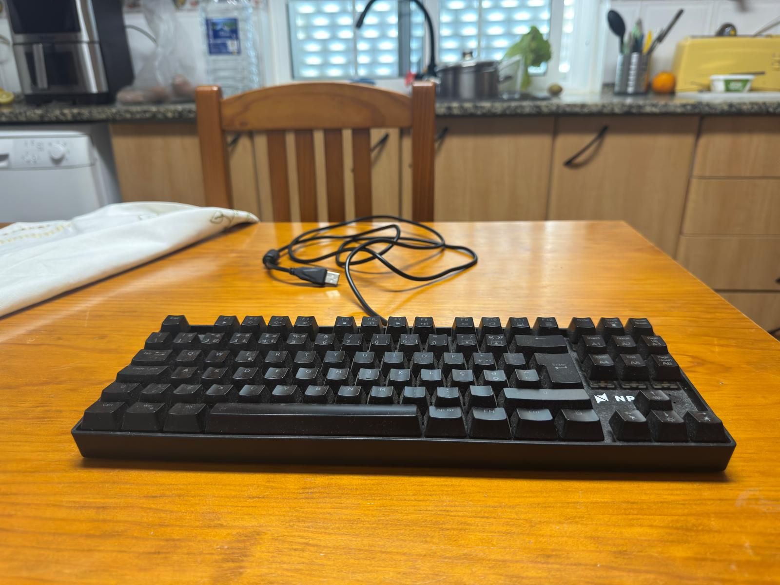 Teclado mecânico com LED's novo
