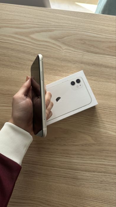 iPhone 11 64GB Branco
