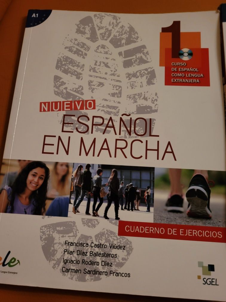 Książki do nauki hiszpanskiegoEspanol en marca ele